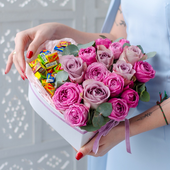 Цветы в коробке "Все про любовь"