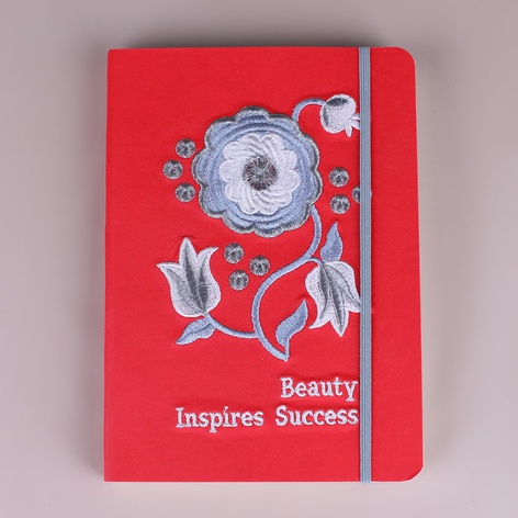 Блокнот с вышивкой "Beauty inspires success"
