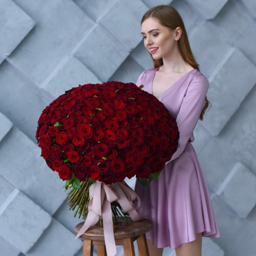Букет 201 красная роза Гран При, 60 см