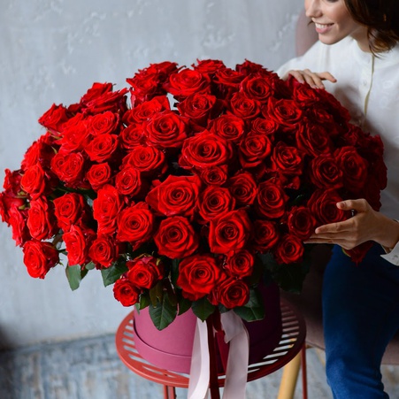 Цветы в коробке "Розы Lady in red XL"
