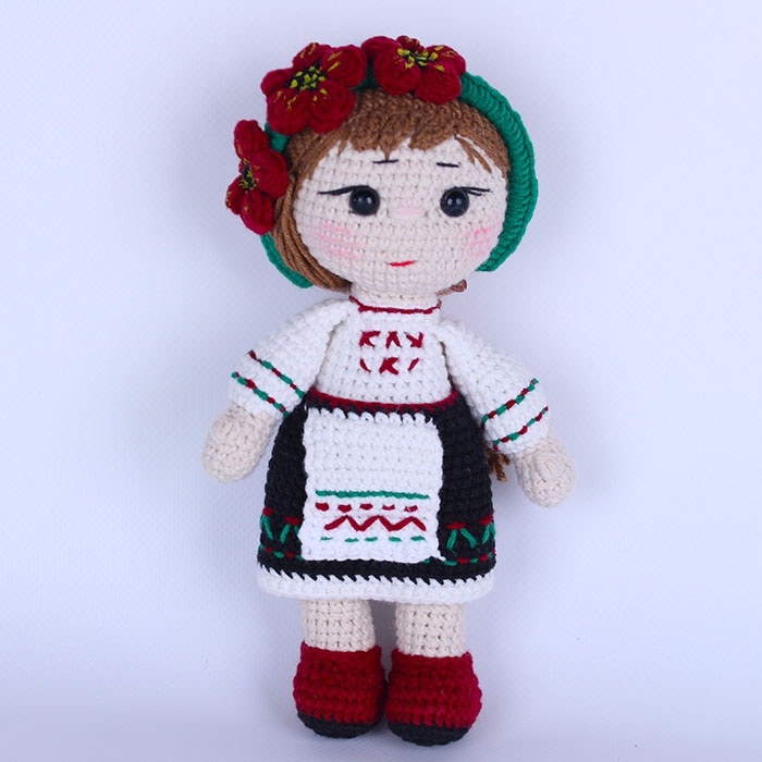 Вязаная игрушка "Украиночка"