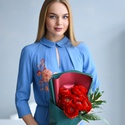 Букет 9 червоних ранункулюсів