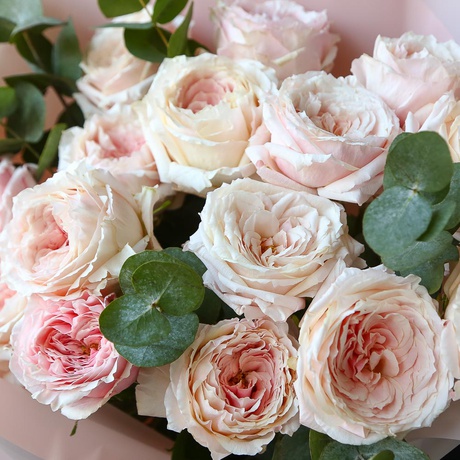 Букет з 15 півонієвидних троянд Девід Остін