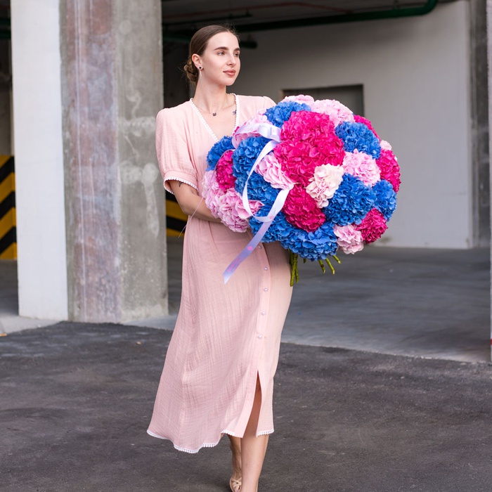 Букет 35 гортензий "Цветочный водопад"