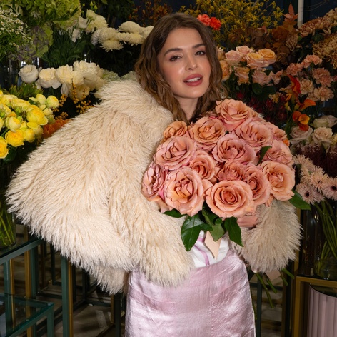 Букет 19 роз Моаб