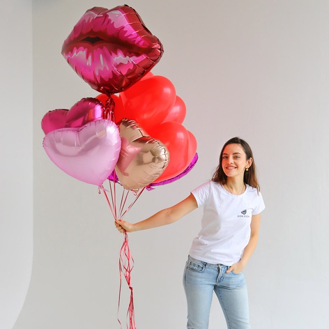 Охапка воздушных шаров "Сладкий поцелуй"