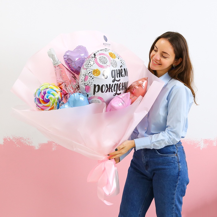 Букет з повітряних кульок для дівчини