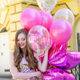 Охапка воздушных шаров с цифрой