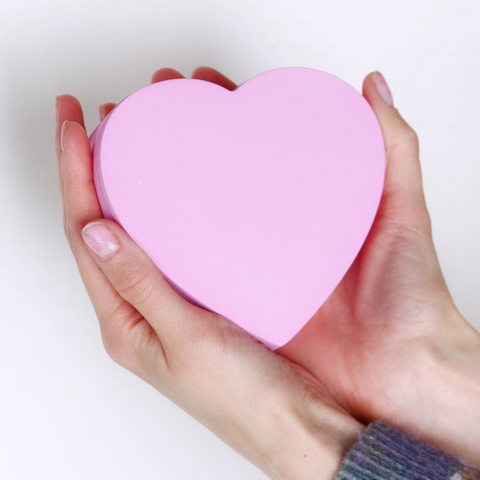 Свічка серце рожева