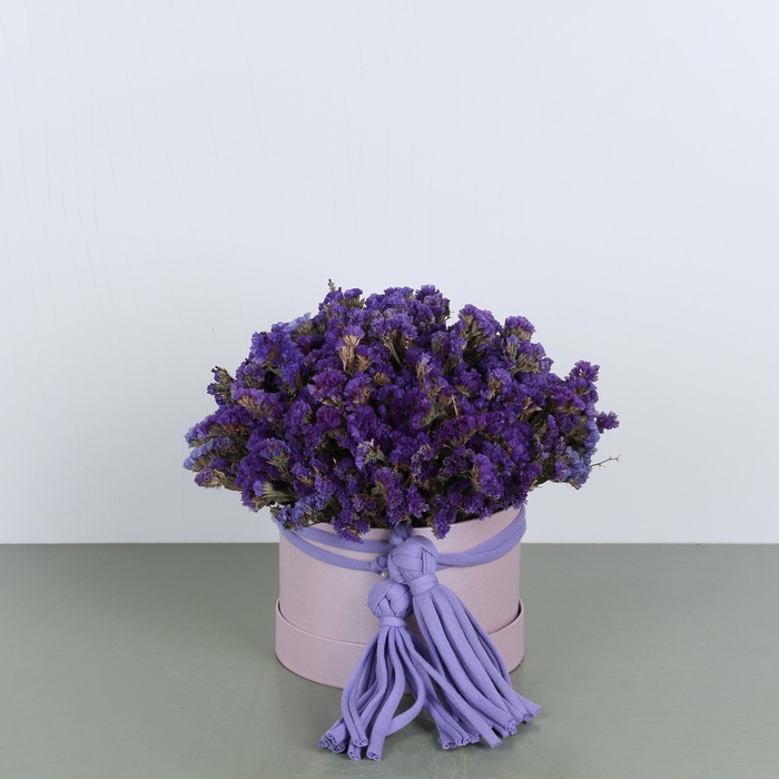 Квіти в коробці "Фіолетова статиця"