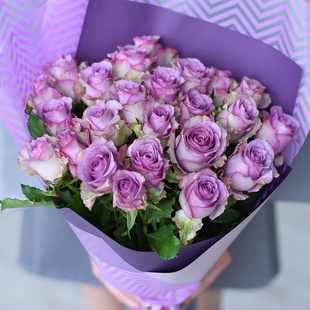 Букет 25 роз Найтингейл