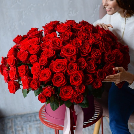 Цветы в коробке "Розы Lady in red XL"