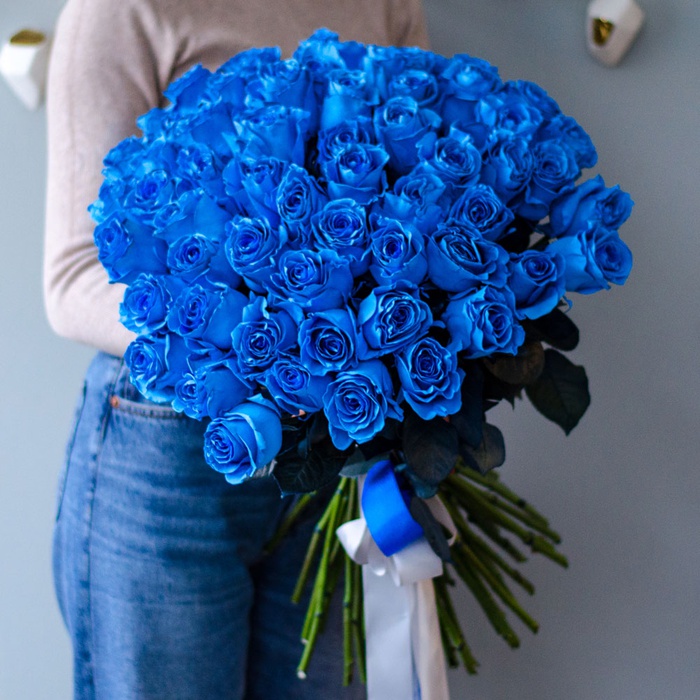 Букет 51 синяя роза Роял Блу