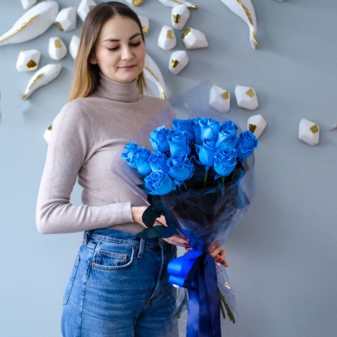 Букет 15 синіх троянд Роял Блу