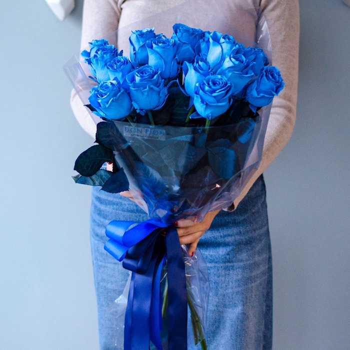 Букет 15 синіх троянд Роял Блу