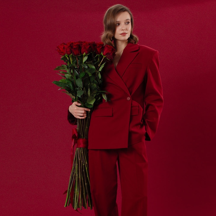 Букет 35 троянд Експлорер