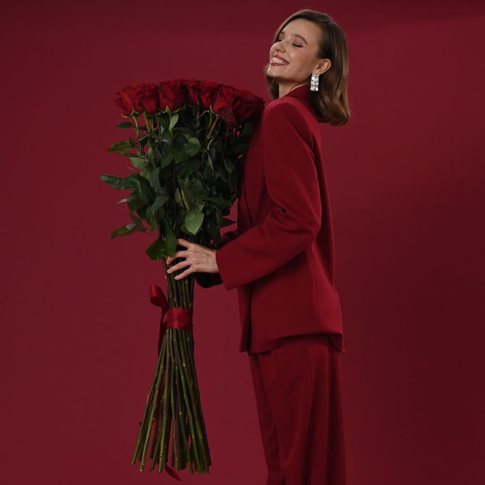 Букет 35 троянд Експлорер