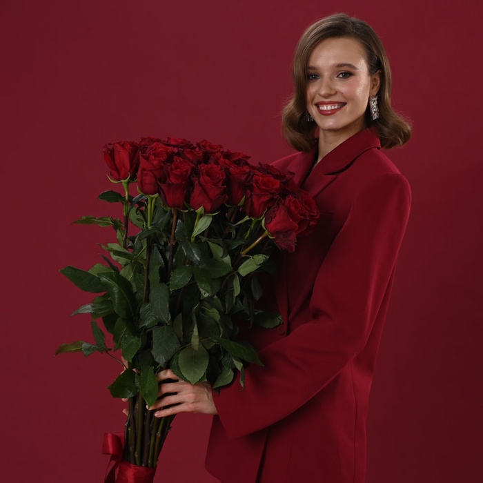 Букет 35 троянд Експлорер