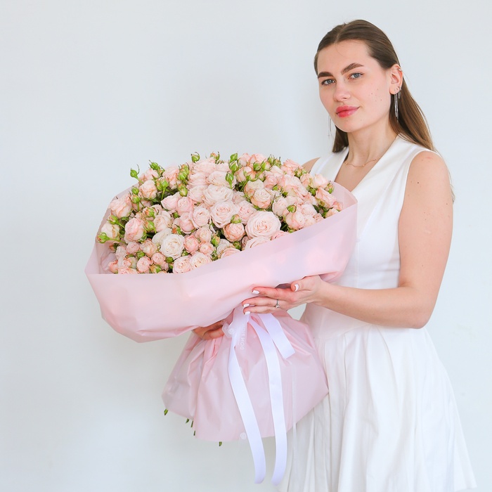 Букет 45 троянд "Бомбастик"