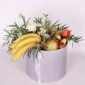 Коробка с цветами и фруктами "Фуршет"