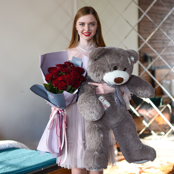 Подарунковий набір "Букет червоних троянд з ведмедем"