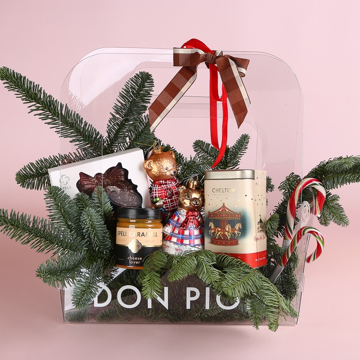 Новорічний подарунковий набір з чаєм