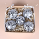 Подарочный набор с елочными шарами "Серебряный плюмозус"