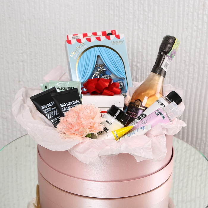 Подарунковий бьюті набір з косметикою для обличчя