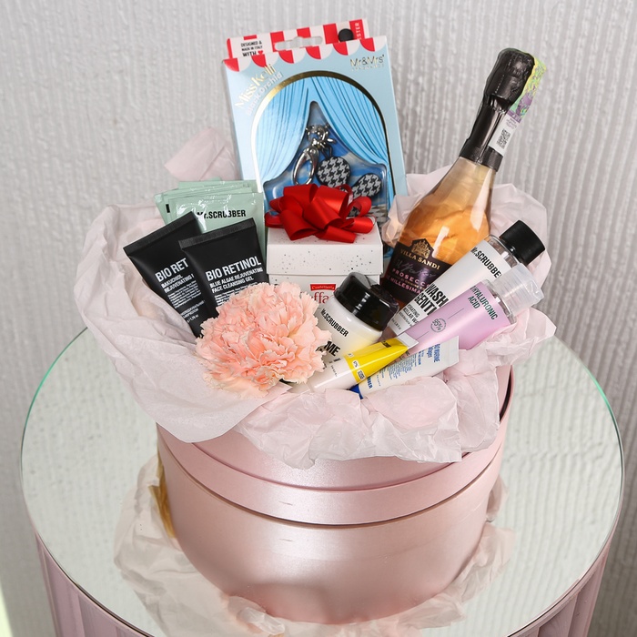 Подарунковий бьюті набір з косметикою для обличчя