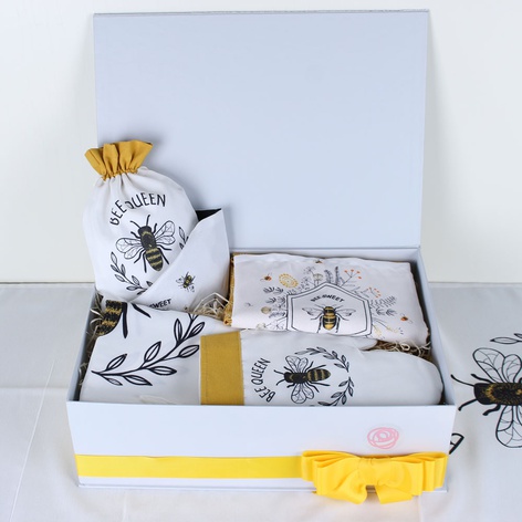Подарочный набор с кухонным текстилем "Безумная пчелка"