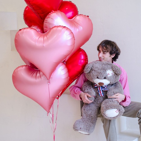 Подарунковий набір із кульок сердець та ведмедя