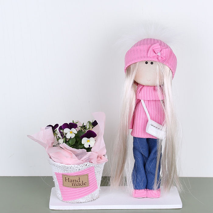 Интерьерная кукла Мирослава с растением