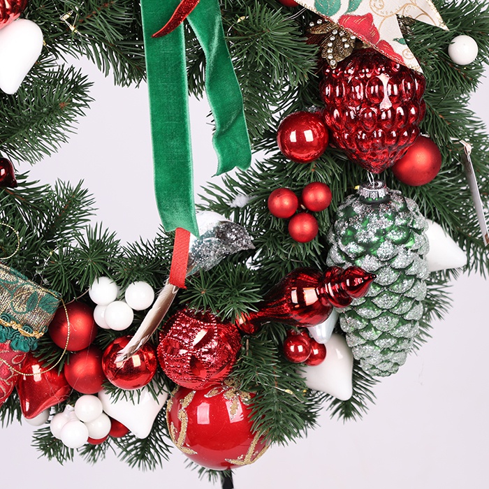 Новорічний вінок із штучної хвої "Червоно-зелений"