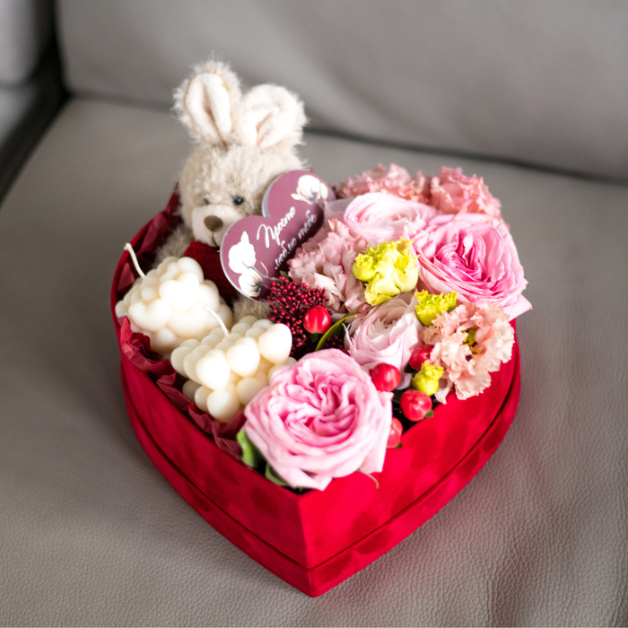 Цветы в коробке "Взрывной микс"