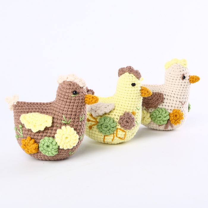 Декоративный пасхальный цыпленок