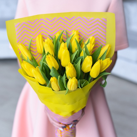 Букет 21 жовтий тюльпан