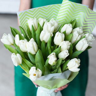 Букет 21 білий тюльпан