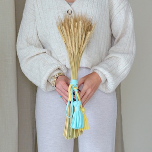 Букет з пшениці та макраме