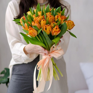 Букет 25 помаранчевих тюльпанів дабл