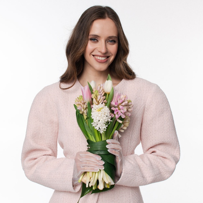 Букет с гиацинтами и тюльпанами "Дыхание весны"