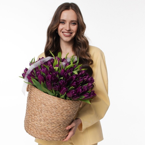 Квіти у кошику "101 фіолетовий тюльпан"