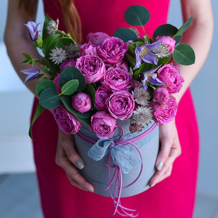 Цветы в коробке "Розовая элегантность"