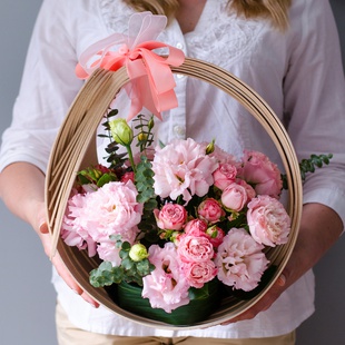 Цветы в корзине "Нежный шелк"