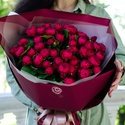 Букет з 15 піоноподібних троянд Черрі