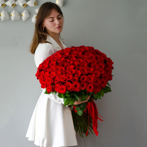 Букет 101 червона троянда Мері Мі, 70 см