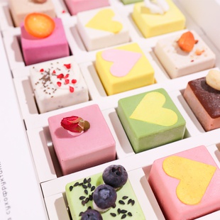 Набор мини-десертов ассорти &JOY