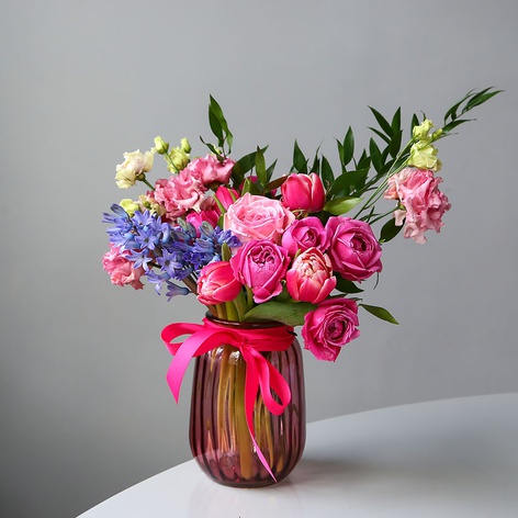 Цветы в вазе "Яркая весна"