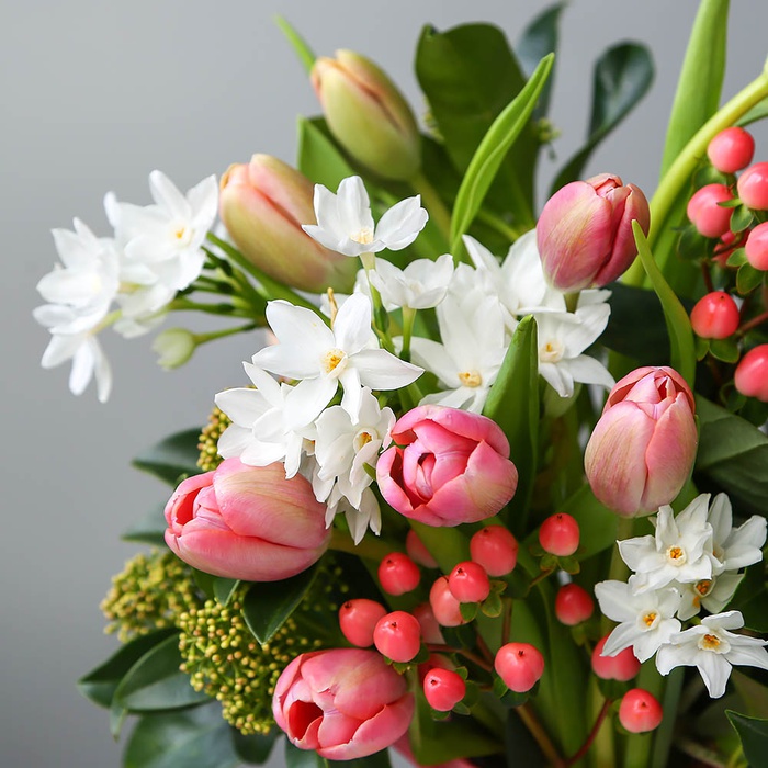 Цветы в вазе "Нежная весна"