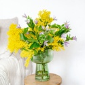 Цветы в вазе "Волшебная мимоза и клематис"