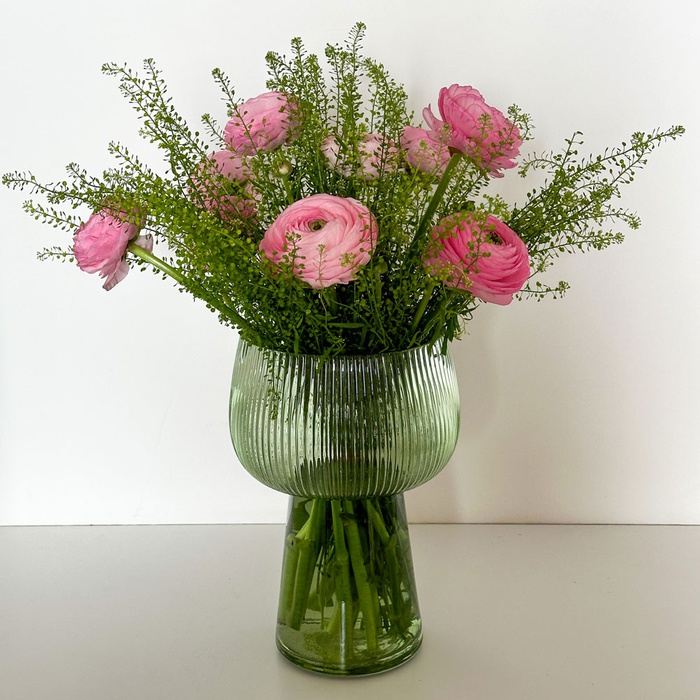 Цветы в вазе "9 розовых ранункулюсов с тласпи"
